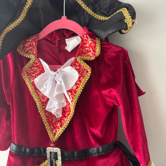 Kids Halloween Pirate Costume - Red, Black, and White Sz 2-3T - Picture 3 of 5